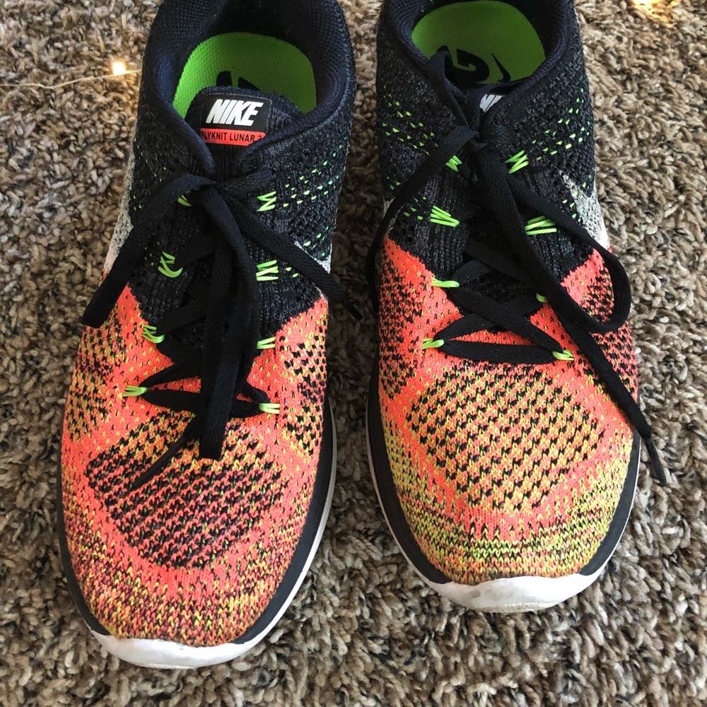 Nike’s - Picture 2 of 4